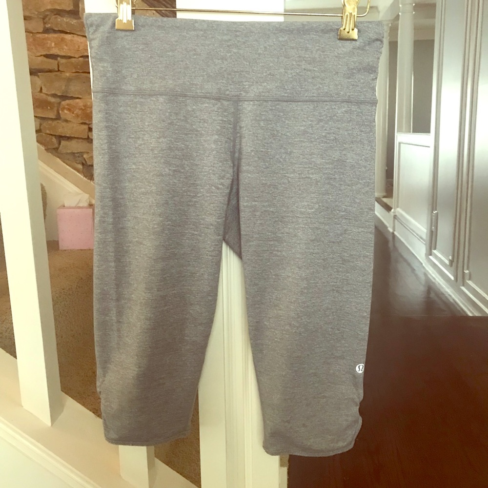 Lululemon cropped legging EUC